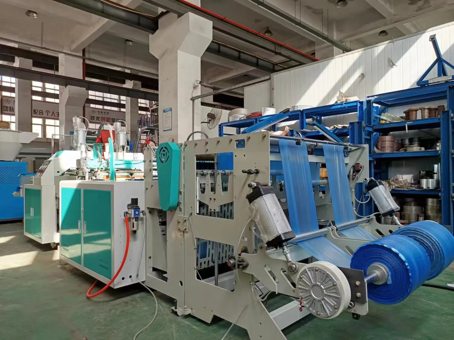 Automatic Nylon Biodegradable Hot Sealing Hot Cutting Plastic Handle Bag Machine