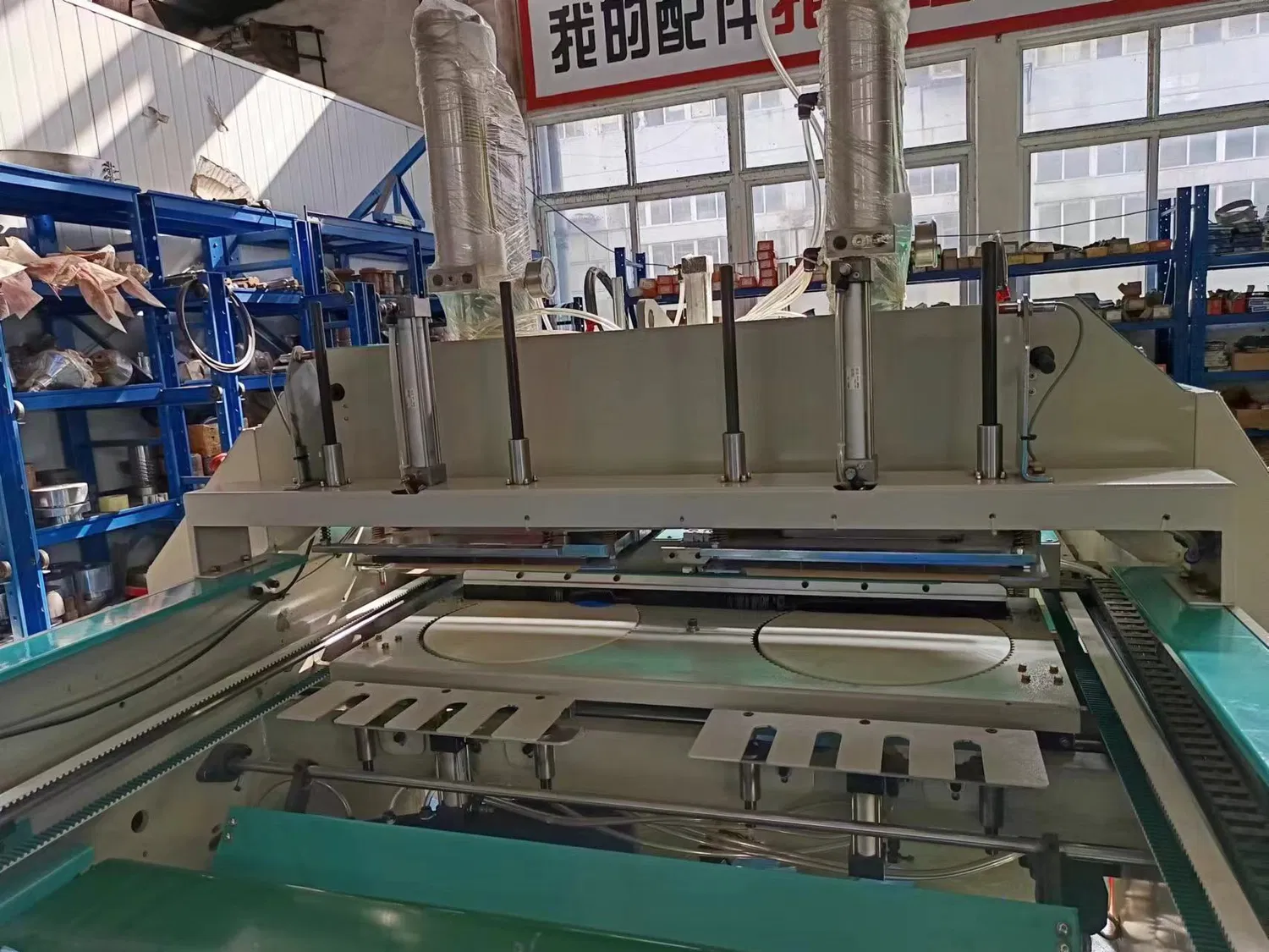 Automatic Nylon Biodegradable Hot Sealing Hot Cutting Plastic Handle Bag Machine