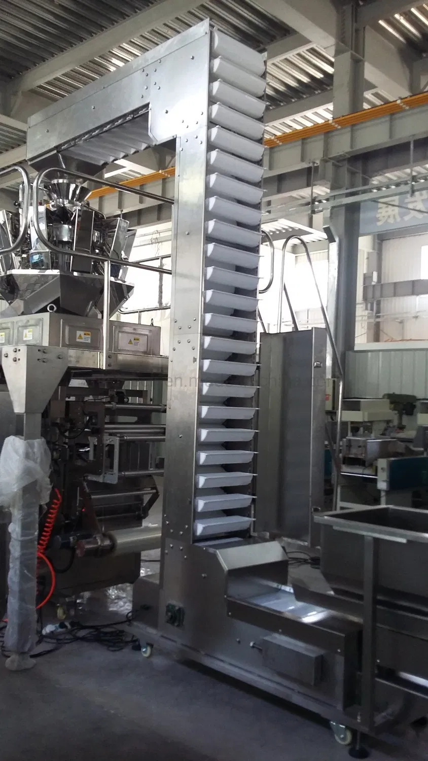 Automatic Vertical Granual Food Rice Salt Pasta Macaroni Plastic Bag Filling Weighing Sealing Packing Packaging Machine/Machinery (2022 New)