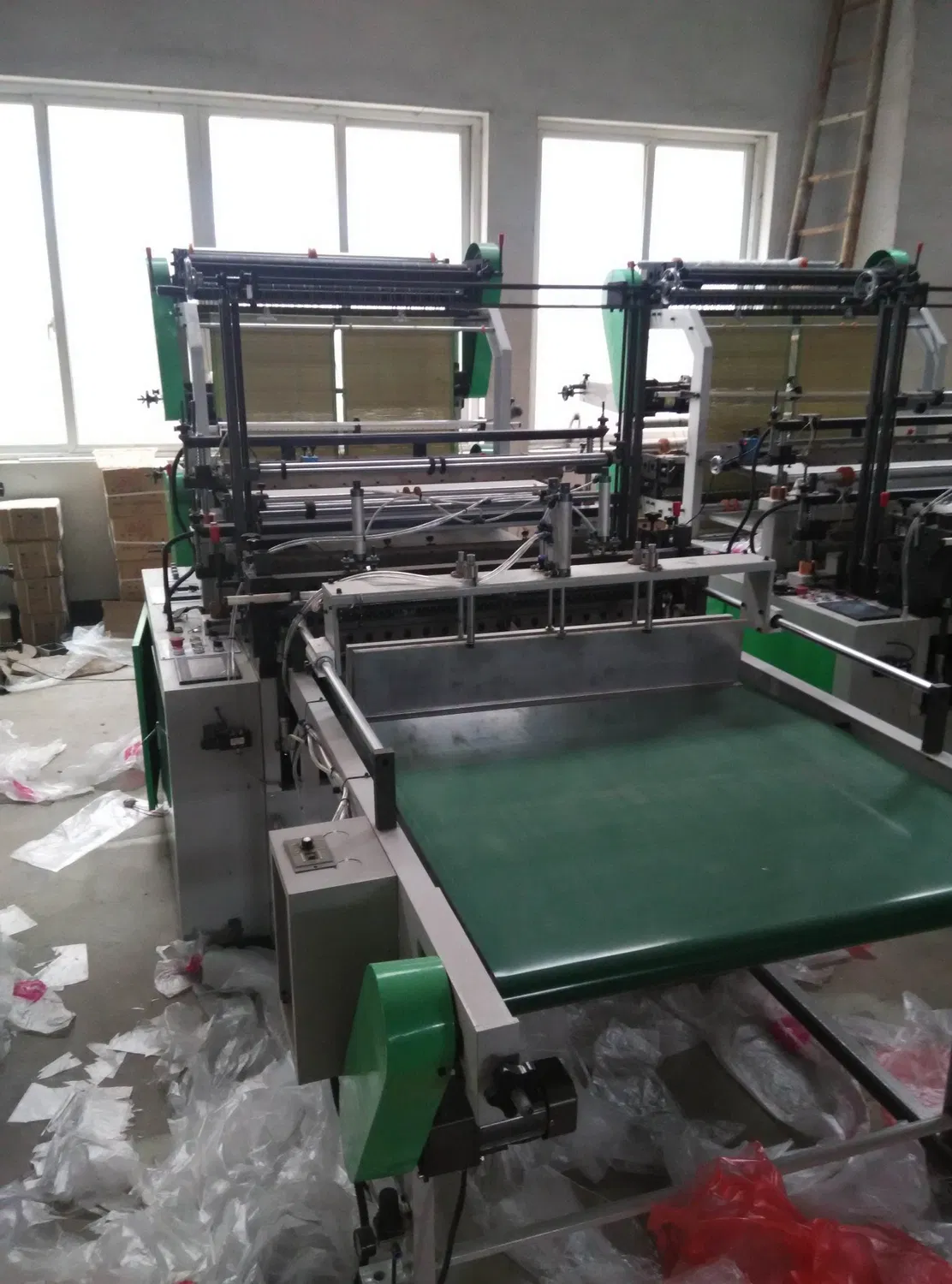Double-Layer Bottom Heat Sealing Cold Cutting Plastic T-Shirt Bag Making Machine