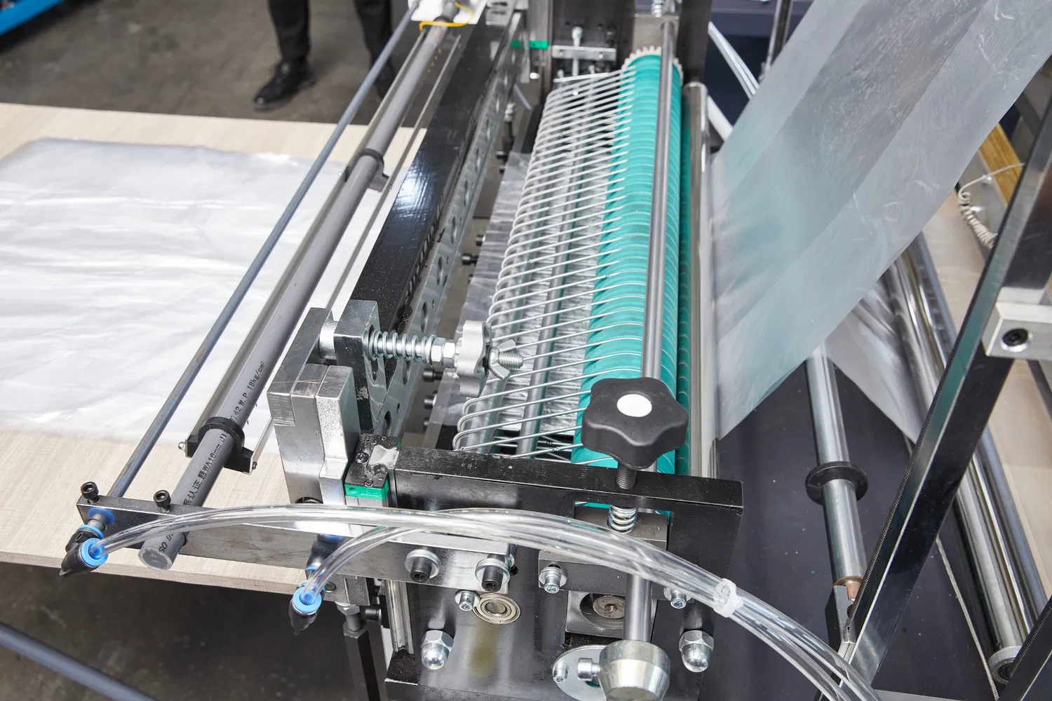 Price 4 Lines HDPE, LDPE Plastic Nylon Flat Garbage Bag Heat Bottom Sealing Cold Cutting Non Woven Automatic Shopping Bag Making Machine for Biodegradable PLA